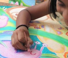 kenfortes children art class oil pastels